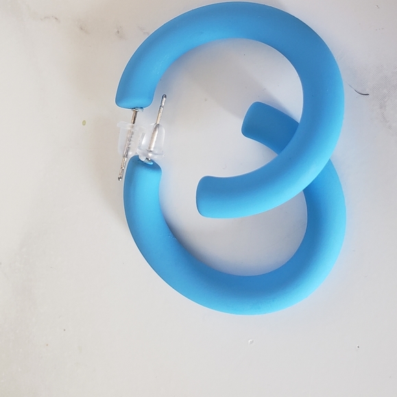 Bright blue hoop earrings - Picture 3 of 3